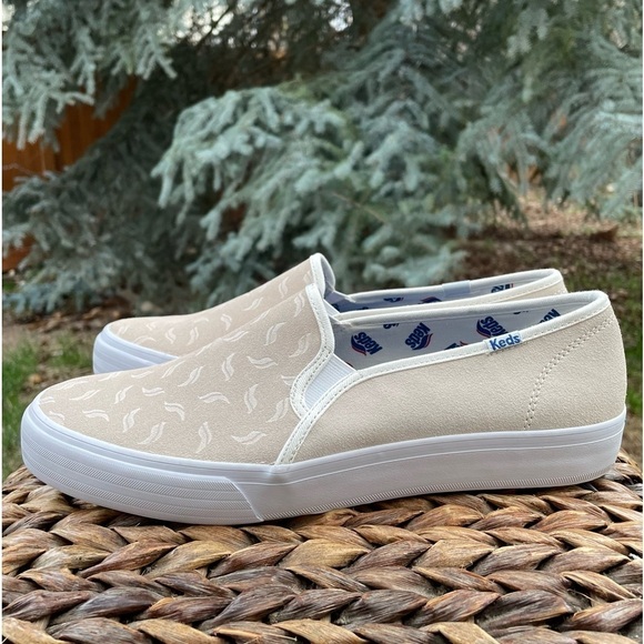 NEW Keds Cream Suede Tossed Wave Logo Platform Lace Up Sneaker. Women’s size 11 - Picture 6 of 13